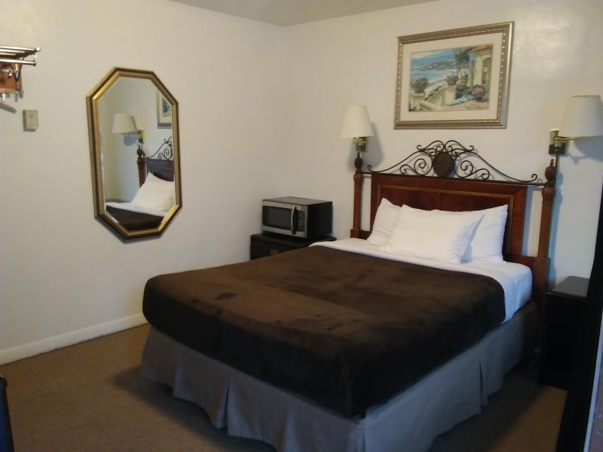 Bay Bridge Motel North Bend